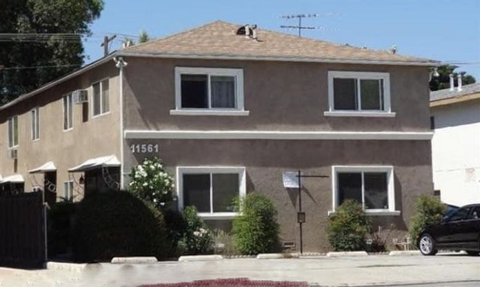 11561 Riverside Dr property thumbnail